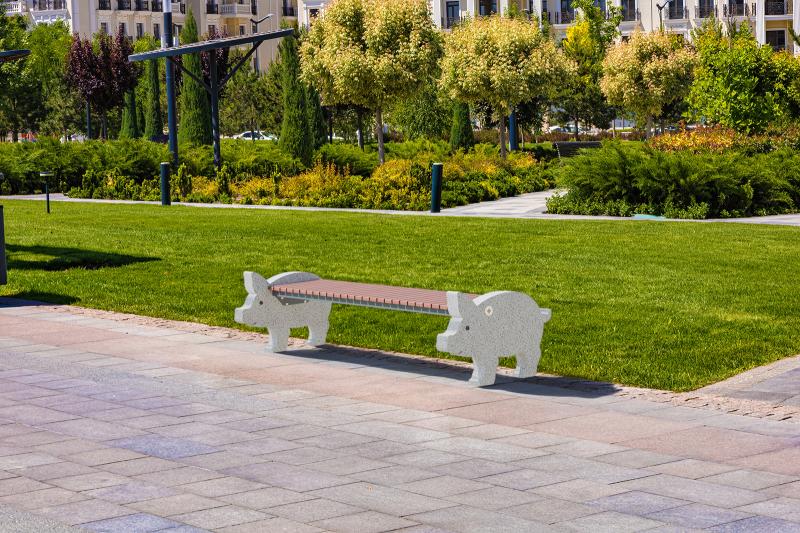  BANCĂ DIN BETON – PURCELUȘ