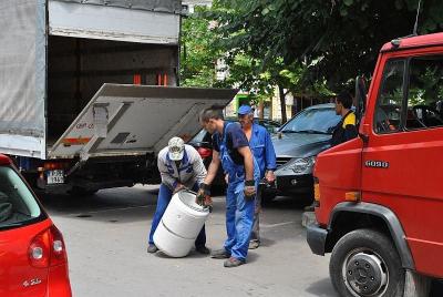 Rusçuk'taki beton atık sepetlerinii değiştirilmesi