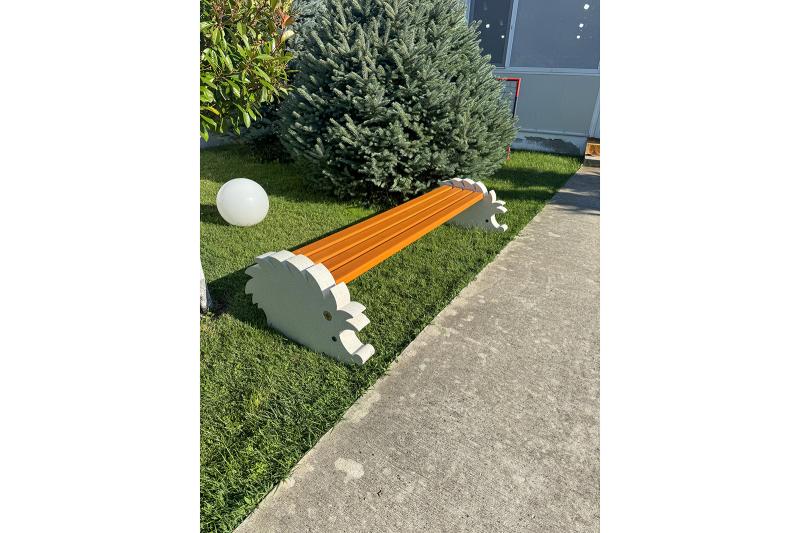  BANCĂ DIN BETON – ARICI